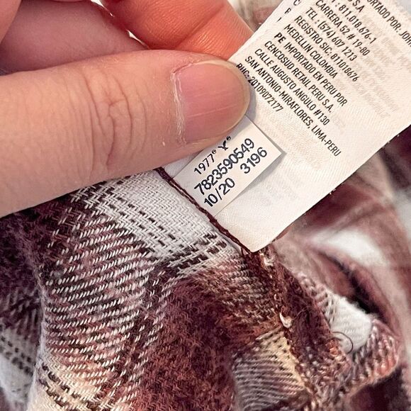 American Eagle Plaid Cropped Button Down Flannel Size M - Picture 7 of 8